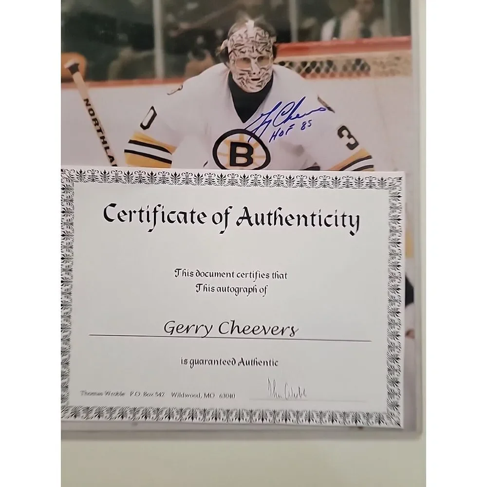 Gerry Cheevers Autographed 11x14 Photo In‎ Hard Top Loader
